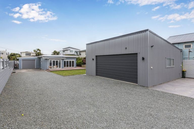 Photo of property in 116 Seaview Road, Paraparaumu Beach, Paraparaumu, 5032