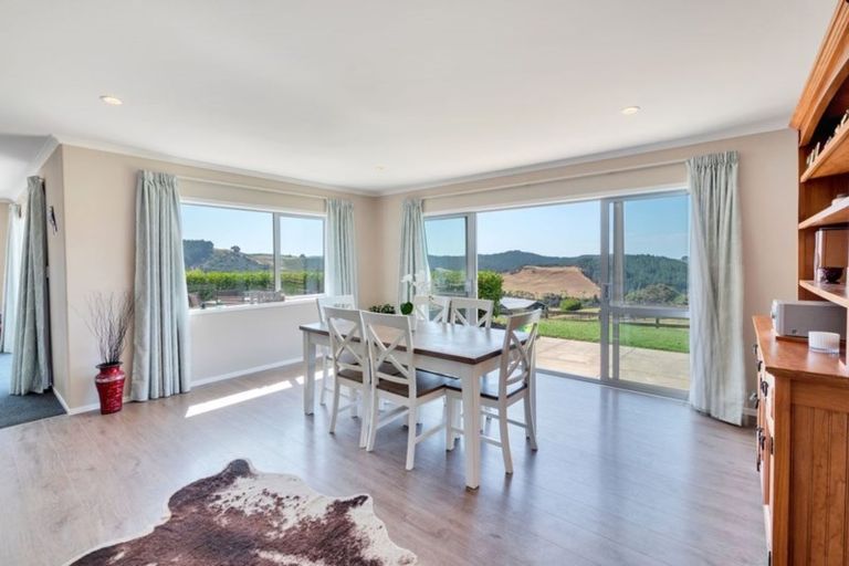 Photo of property in 140 Webber Road, South Head, Helensville, 0874