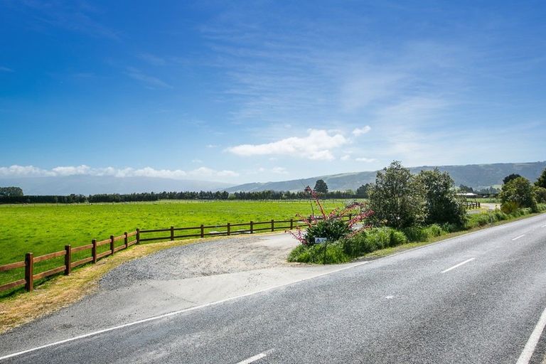 Photo of property in 323 Riccarton Road West, Mosgiel, 9092