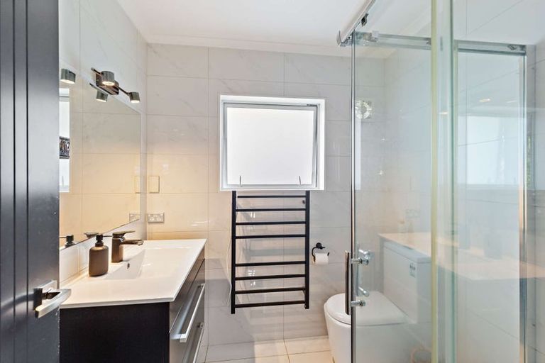 Photo of property in 1098 Queen Street East, Levin, 5571