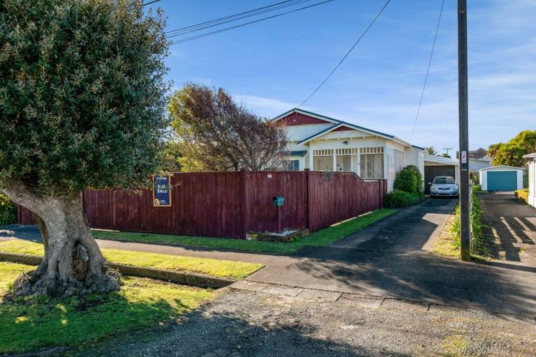Photo of property in 10 Morrissey Street, Hawera, 4610