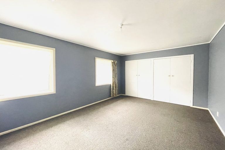 Photo of property in 43 Kurnell Drive, Botany Downs, Auckland, 2010