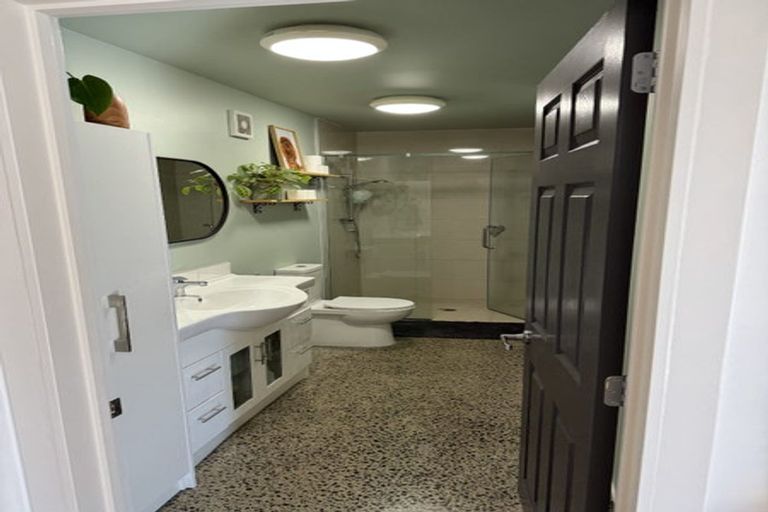 Photo of property in 69a Waipa Street, Birkenhead, Auckland, 0626