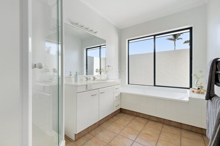 Photo of property in 16 Palm Beach Boulevard, Papamoa Beach, Papamoa, 3118