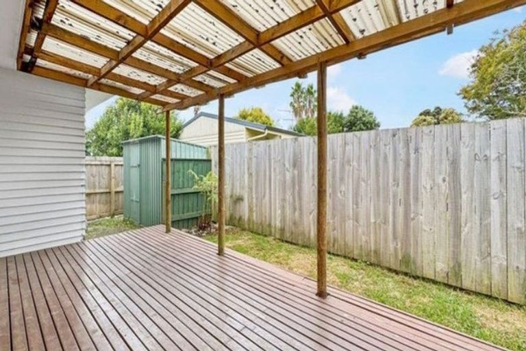 Photo of property in 16 Claymore Street, Manurewa, Auckland, 2102