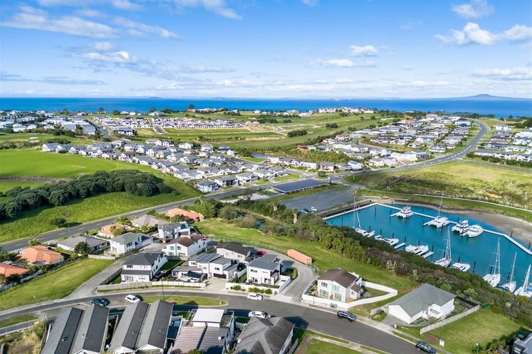 Photo of property in 106 Voyager Drive, Gulf Harbour, Whangaparaoa, 0930