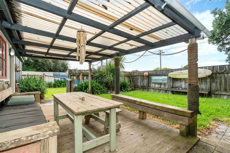 Photo of property in 71 Rua Avenue, Waitarere Beach, Levin, 5510