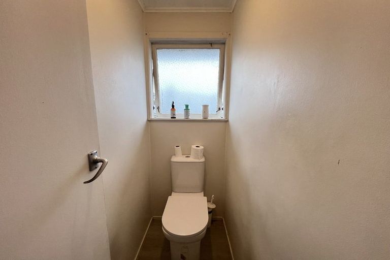 Photo of property in 31 Riverpark Crescent, Henderson, Auckland, 0610