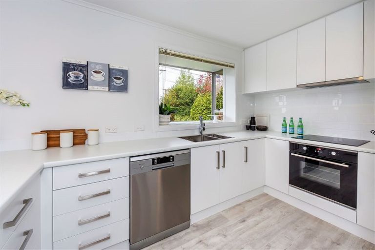 Photo of property in 41 Highsted Road, Bishopdale, Christchurch, 8053