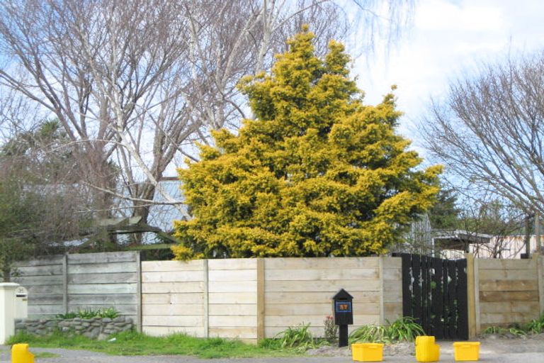 Photo of property in 37 Cedar Road, Te Awanga, 4102