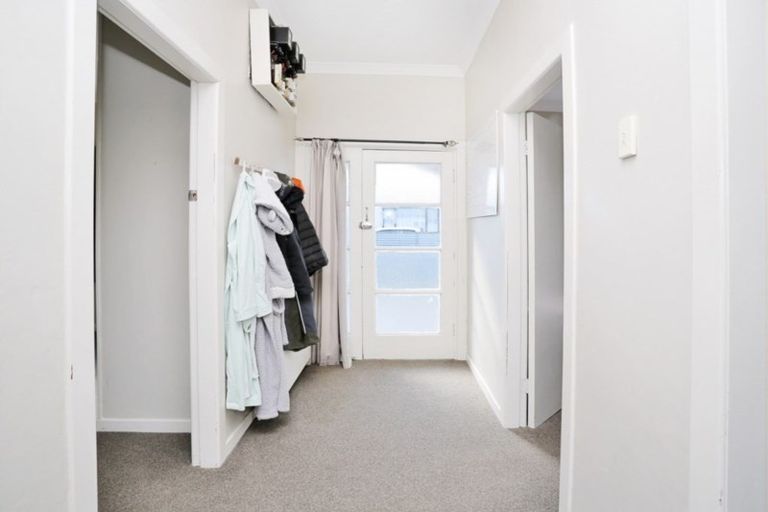 Photo of property in 11 Grange Street, Winton, 9720