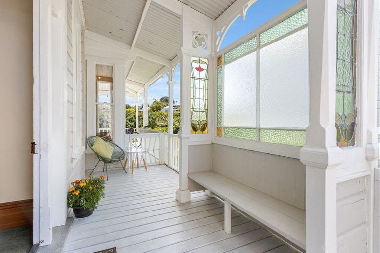 Photo of property in 21 May Avenue, Hospital Hill, Napier, 4110