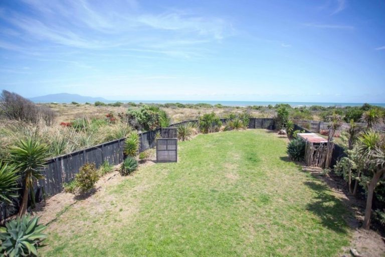 Photo of property in 13 Rodney Avenue, Te Horo Beach, Otaki, 5581