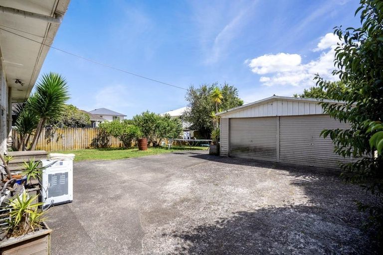 Photo of property in 43 Tatariki Street, Rosehill, Papakura, 2113