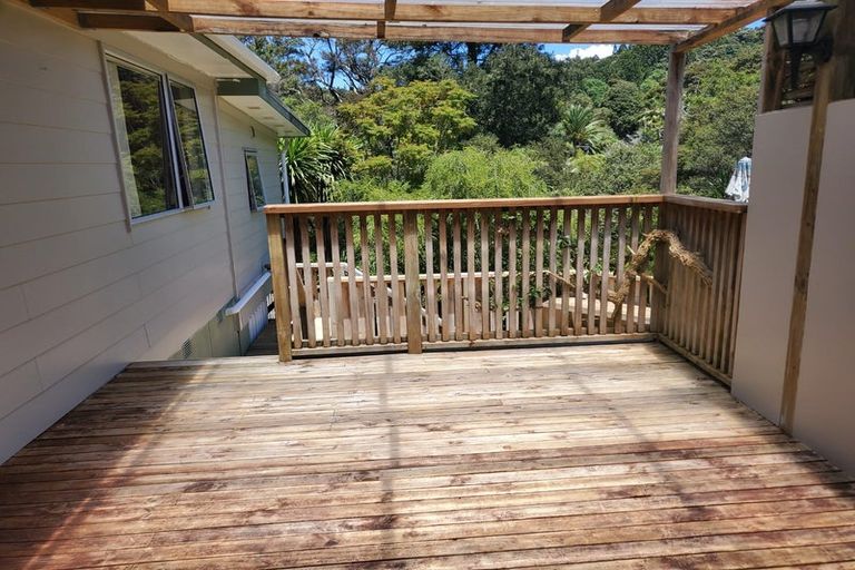 Photo of property in 19 Stallard Place, Glen Eden, Auckland, 0602