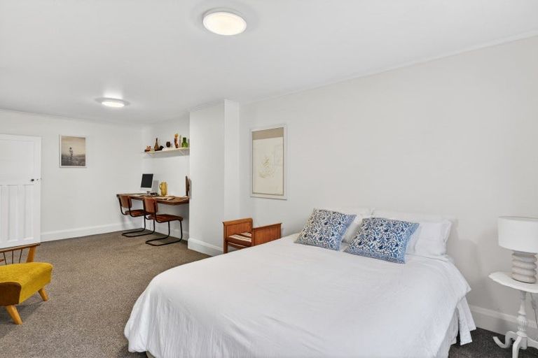 Photo of property in 23 Cameron Road, Bluff Hill, Napier, 4110