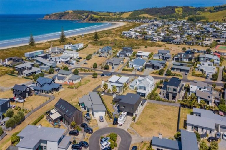 Photo of property in 14 Patiki Place, Omaha, 0986