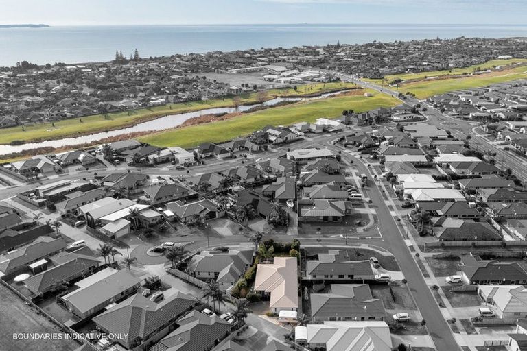 Photo of property in 1 Kokihi Close, Papamoa Beach, Papamoa, 3118