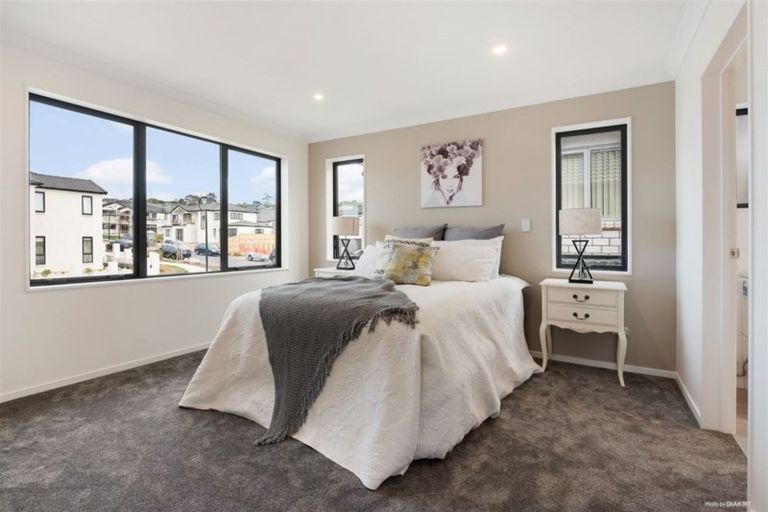 Photo of property in 71 Drumbuoy Drive, Flat Bush, Auckland, 2019