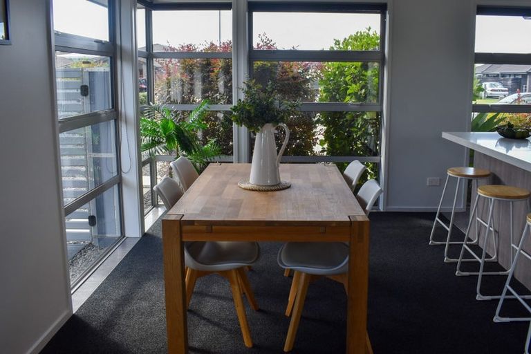 Photo of property in 20 Rainey Crescent, Papamoa Beach, Papamoa, 3118