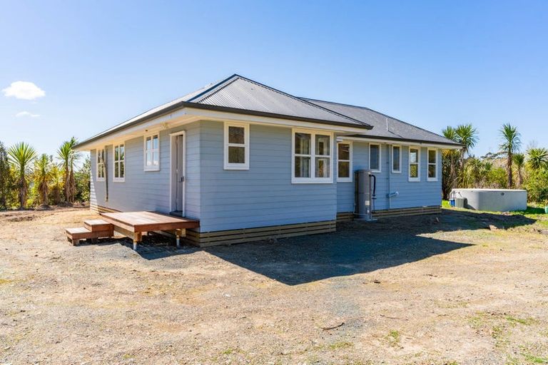 Photo of property in 960a Oneriri Road, Kaiwaka, 0573