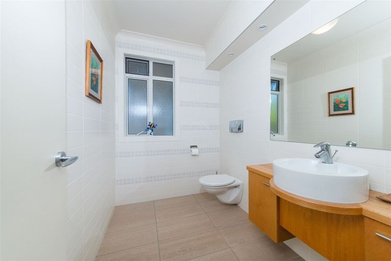 Photo of property in 35 Eynsham Court, Dannemora, Auckland, 2016