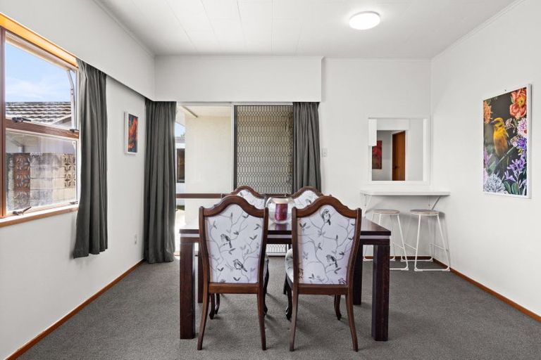 Photo of property in 1/16 Guthrie Road, Havelock North, 4130