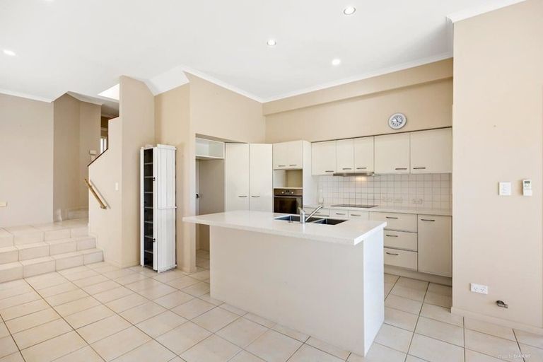 Photo of property in 100 Nautilus Drive, Gulf Harbour, Whangaparaoa, 0930