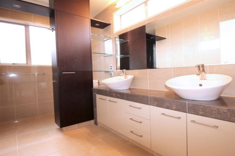 Photo of property in 53 Coachman Drive, Flat Bush, Auckland, 2016