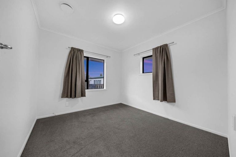 Photo of property in 12 Hunua Road, Papakura, 2110