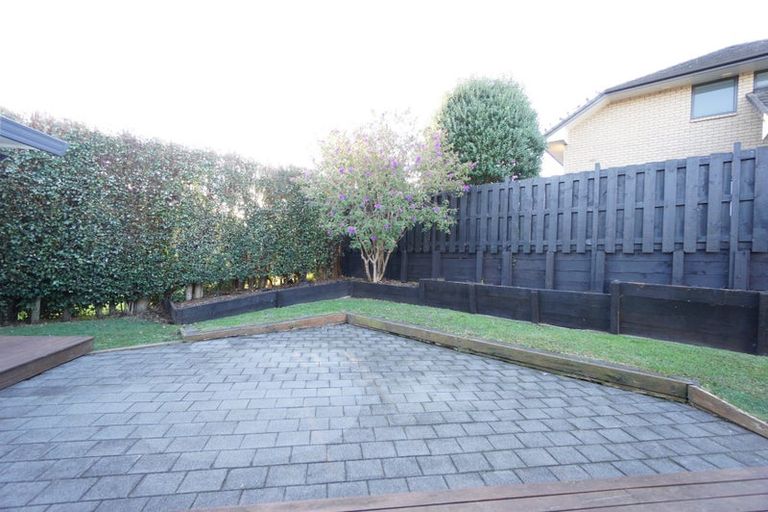 Photo of property in 2/46 La Trobe Street, Pakuranga Heights, Auckland, 2010