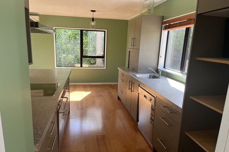 Photo of property in 154 Mark Avenue, Grenada Village, Wellington, 6037