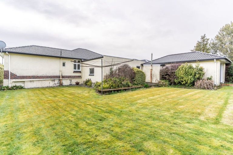 Photo of property in 21 Home Street, Winton, 9720