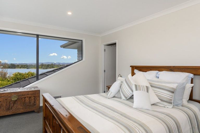 Photo of property in 37 Bert Wall Drive, Omokoroa, 3114