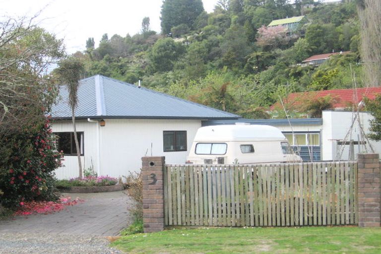 Photo of property in 3 Millar Road, Lake Okareka, Rotorua, 3076