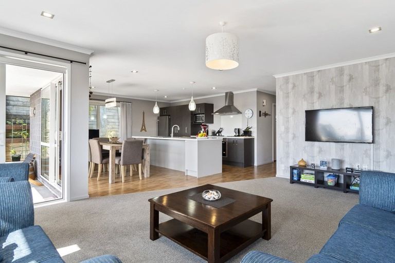 Photo of property in 13 Poike Road, Hairini, Tauranga, 3112