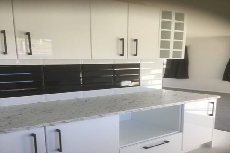 Photo of property in 54 Woolley Street, Avondale, Christchurch, 8061