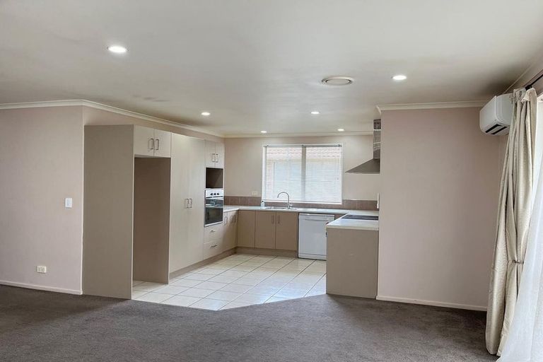 Photo of property in 23 Raphoe Road, Flat Bush, Auckland, 2019