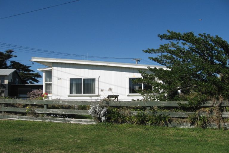 Photo of property in 22 Ngatiawa Street, Himatangi Beach, Foxton, 4891
