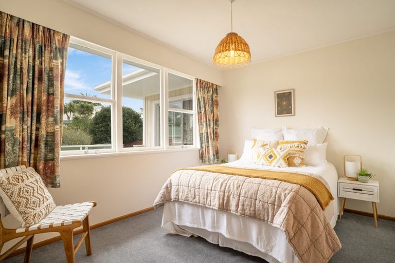 Photo of property in 3 South Street, Tawa, Wellington, 5028