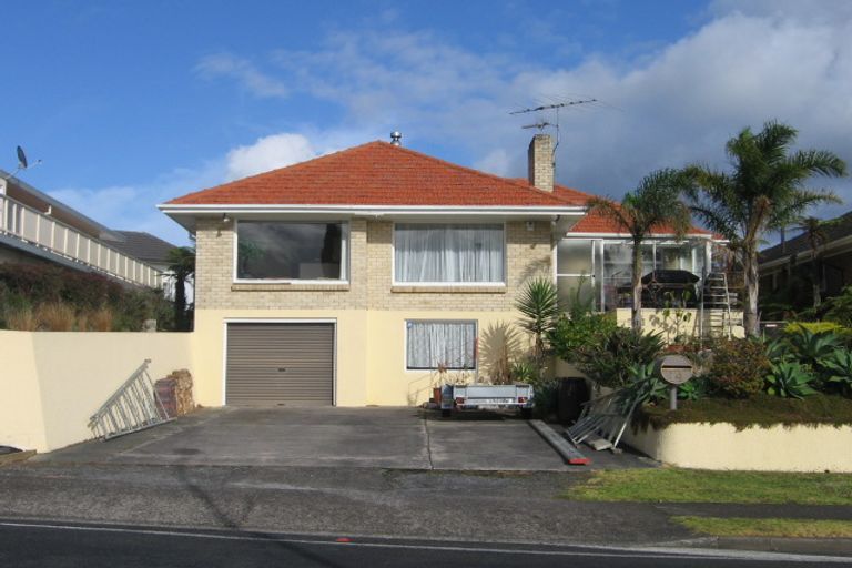 Photo of property in 14 Speedy Crescent, Hillcrest, Auckland, 0627