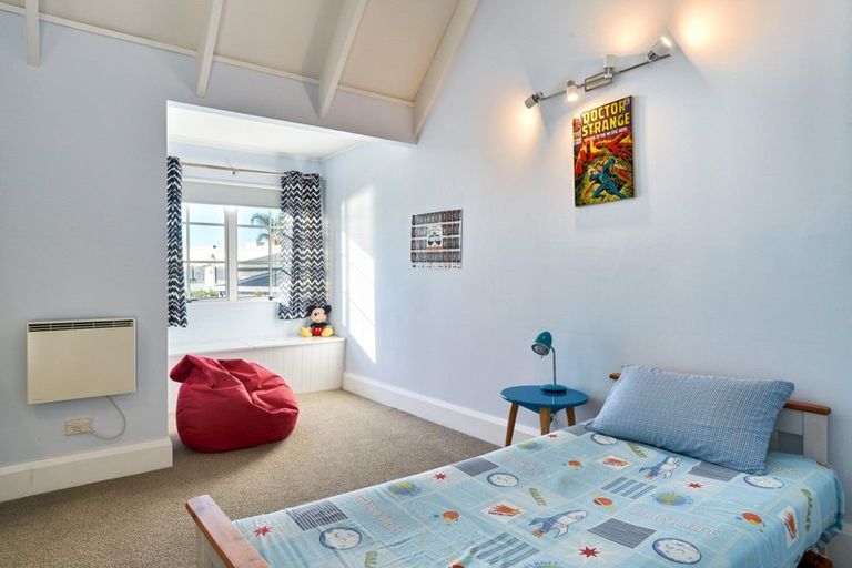 Photo of property in 32a Roslyn Road, Bluff Hill, Napier, 4110