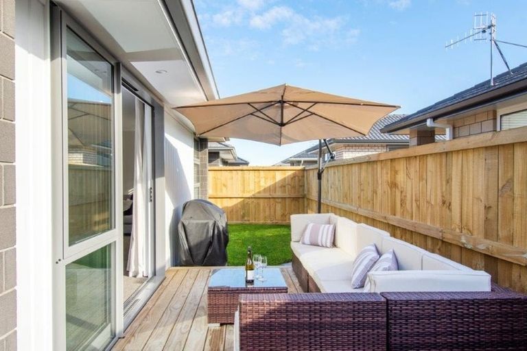 Photo of property in 48 Hills View Drive, Papamoa, 3118