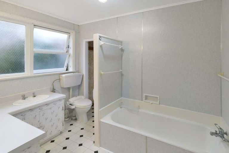 Photo of property in 206a Waiwhetu Road, Waterloo, Lower Hutt, 5011