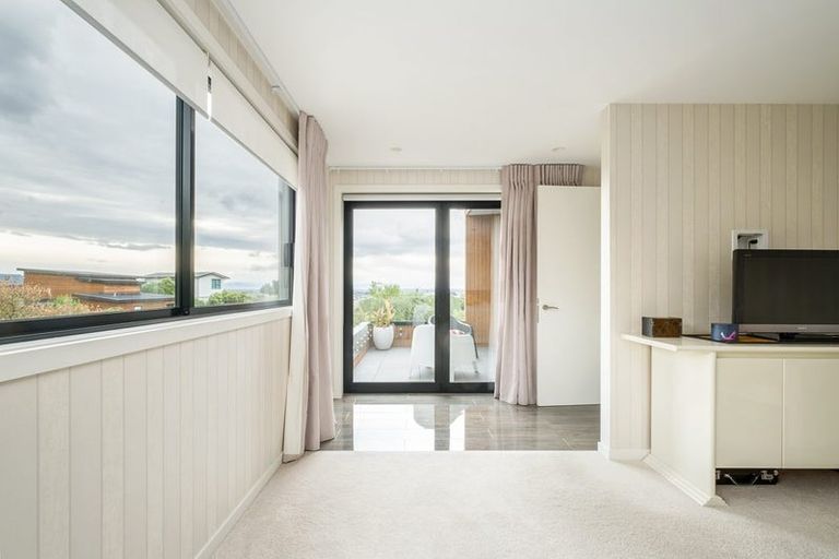 Photo of property in 11 Janice Place, Mount Pleasant, Christchurch, 8081