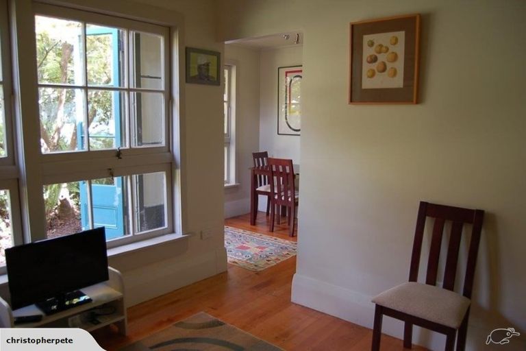 Photo of property in 106 Station Road, Kumeu, 0891