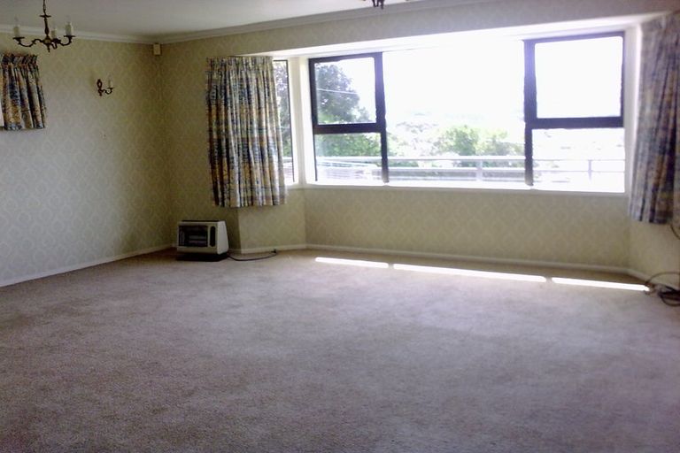 Photo of property in 3 Tanera Crescent, Brooklyn, Wellington, 6021