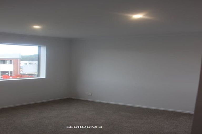 Photo of property in 29 Ambar Ridge Avenue, Massey, Auckland, 0614