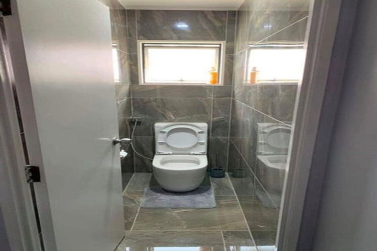 Photo of property in 2/159a Manuka Road, Bayview, Auckland, 0629