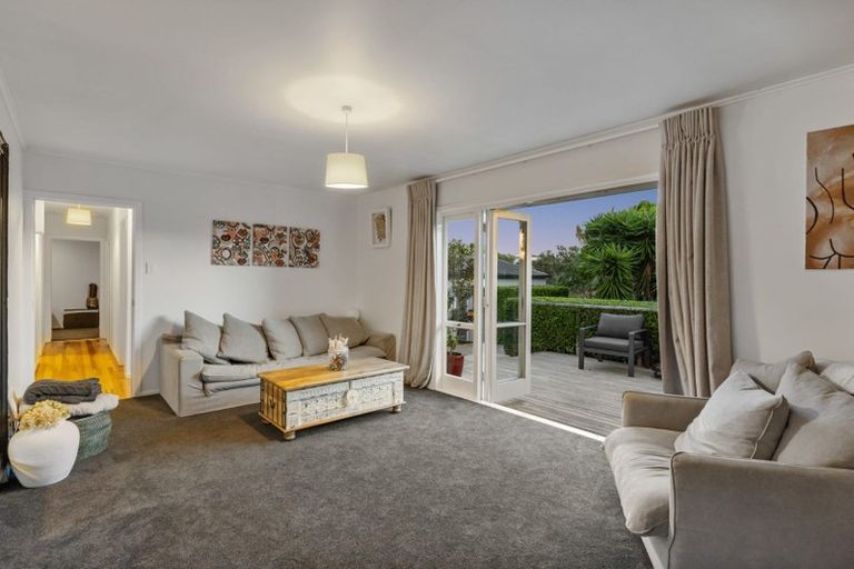 Photo of property in 69 Kervil Avenue, Te Atatu Peninsula, Auckland, 0610
